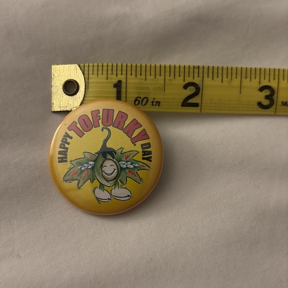 TOFURKY DAY Button Pin - Picture 4 of 4